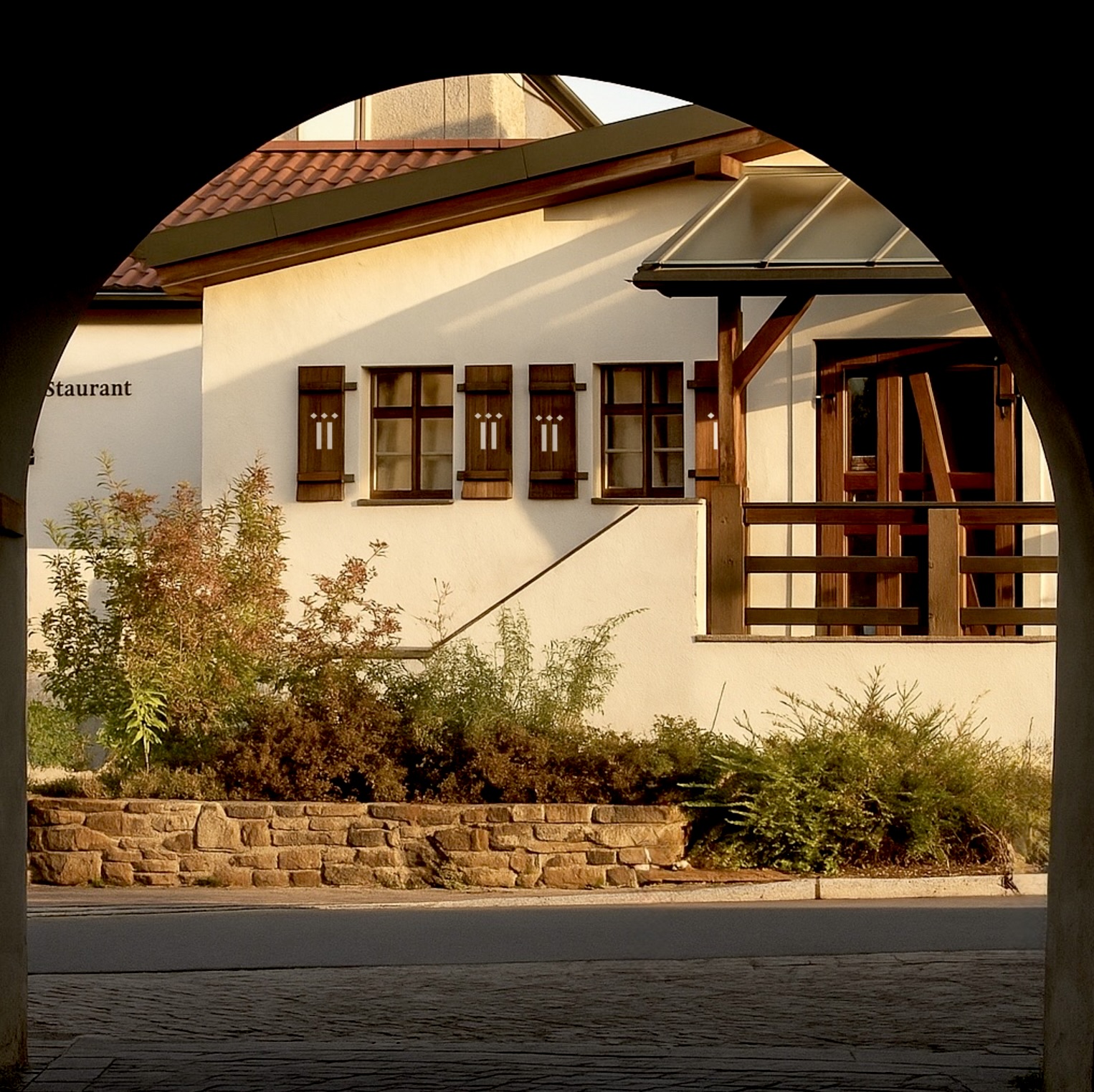 DD3B6FBB-2F19-46BE-83A4-02084ECB850B_1_201_a