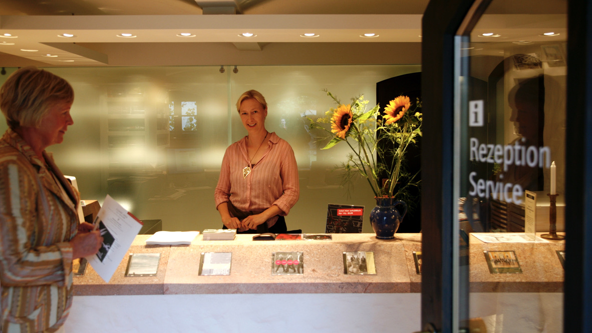 C7BEBF0D-F927-4AAC-AC48-D040E985A5D1_1_105_c