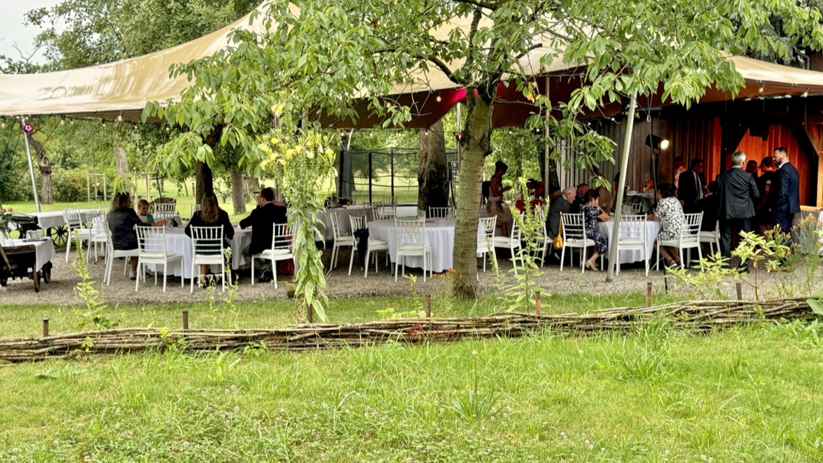 2F43989F-6ED2-442B-B029-7AA7E3ECD401_1_105_c