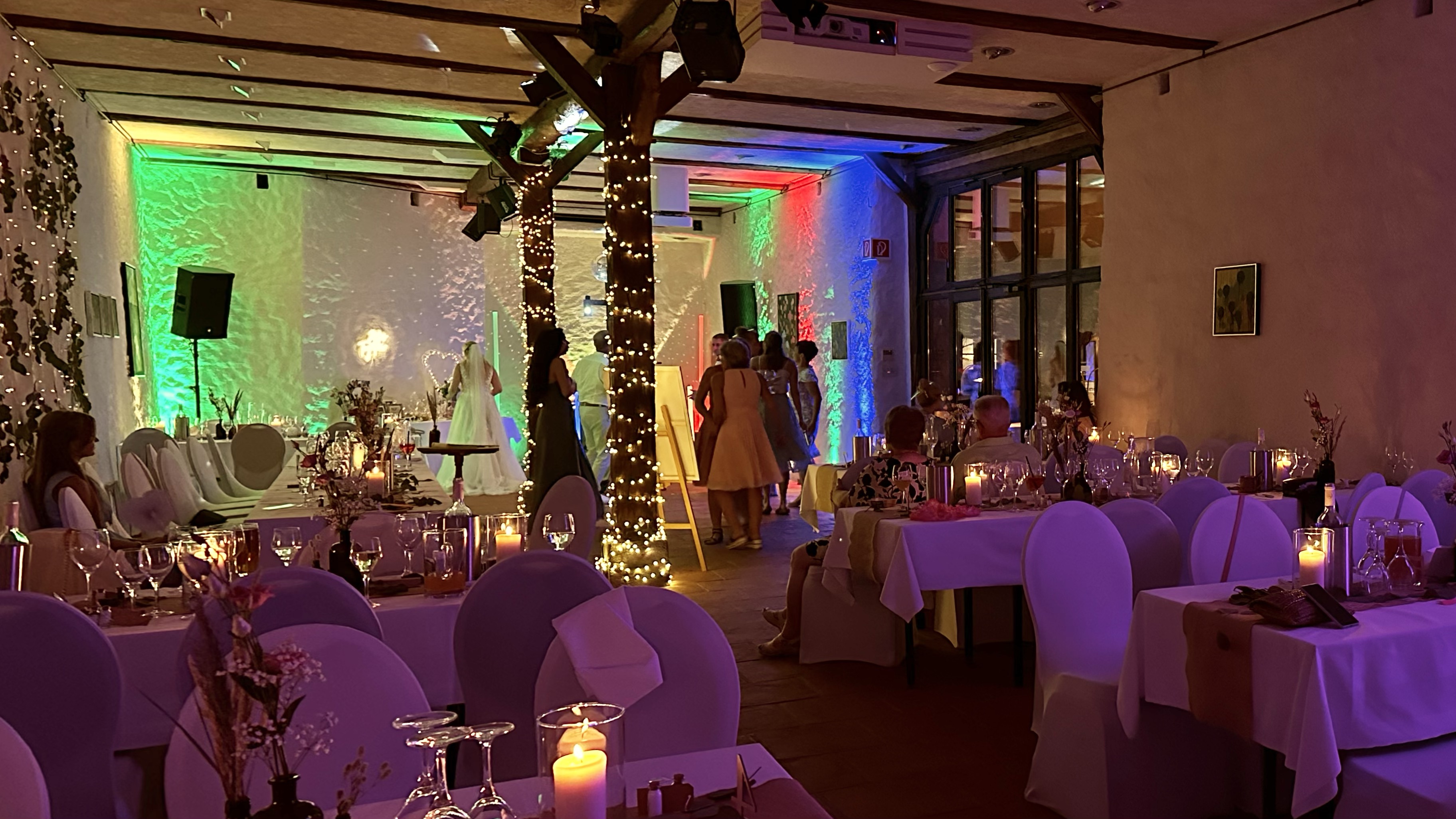 E5B68EC0-73B7-42D4-BCC9-6BF9E44A1778_1_201_a