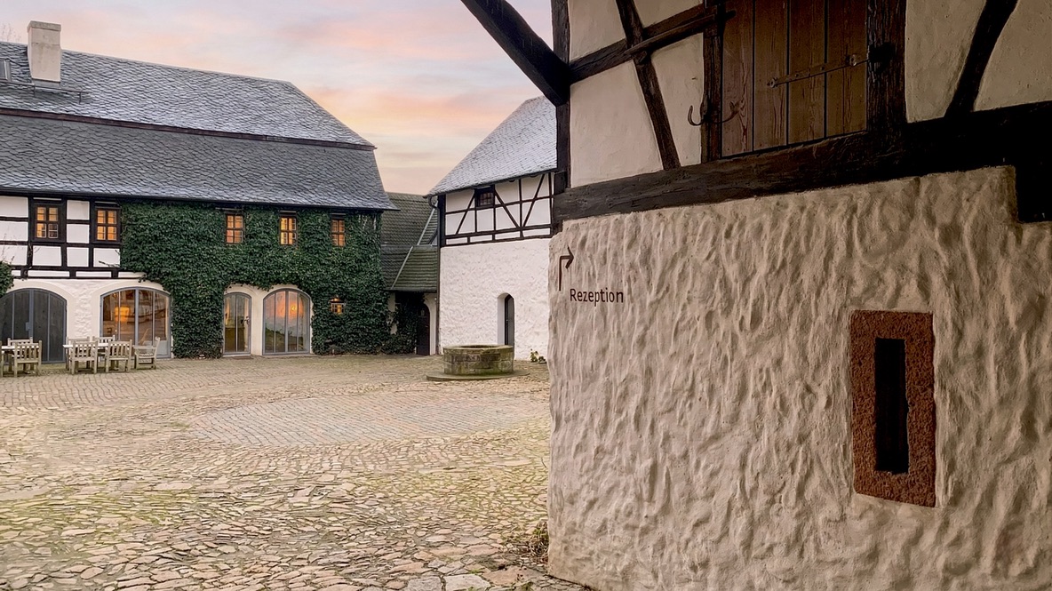 E77C25AD-7E5B-422B-AEEA-11636834E5CE_1_105_c