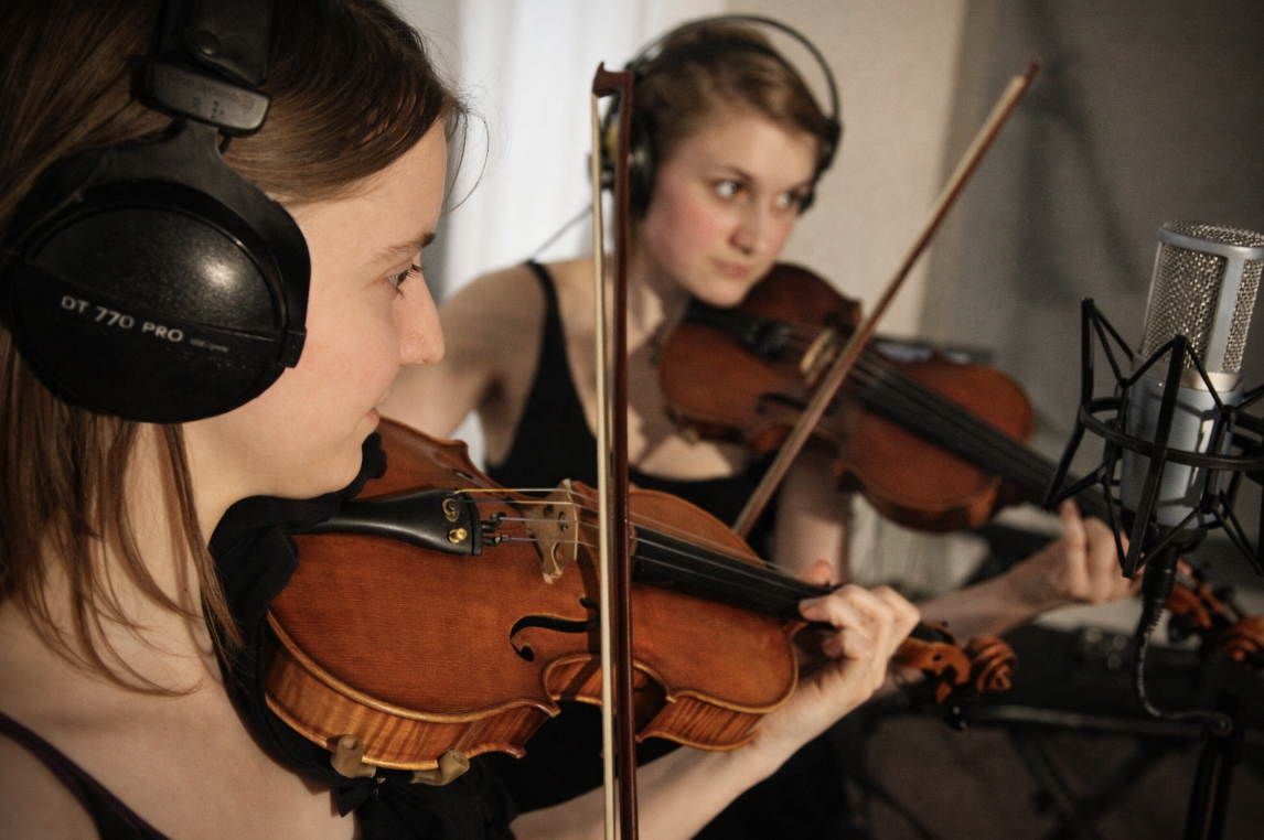 F7BB6747-D2C5-4644-A34B-8D631655F9B4