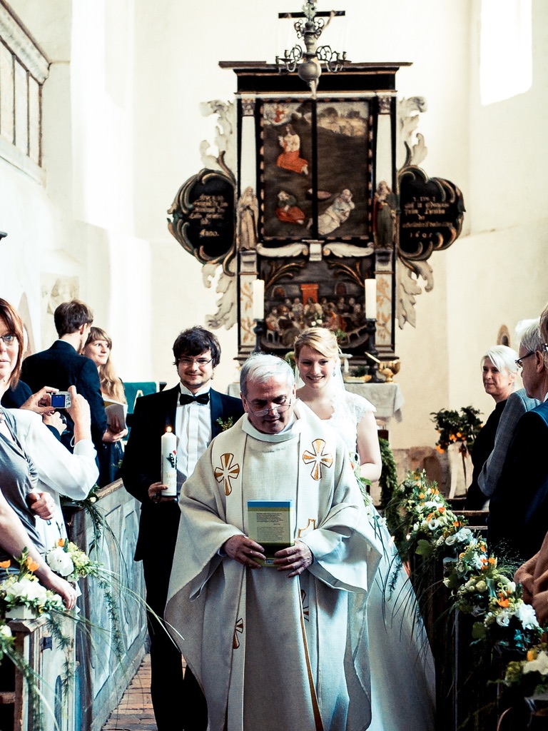 Hochzeit in der Wehrkirche Höfgen