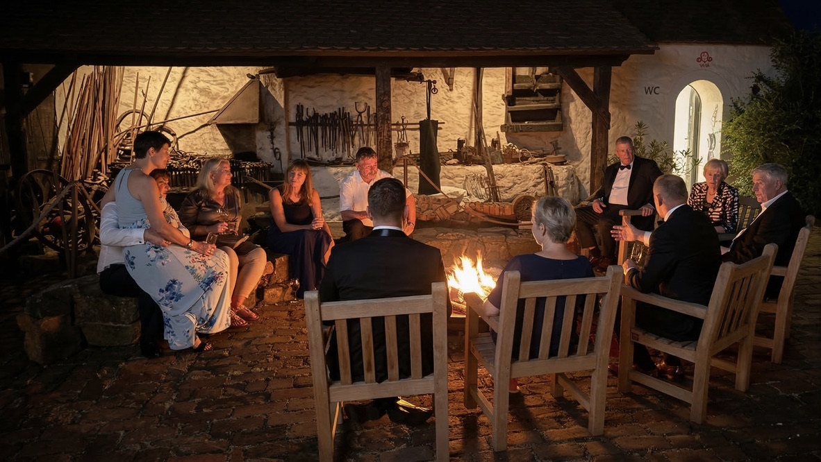 D2FFB12C-83B2-446D-9B09-FE9A3BF0B656_1_105_c