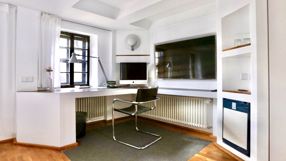 60C00071-C237-42BB-A73D-072FEE7AEB1C_1_105_c