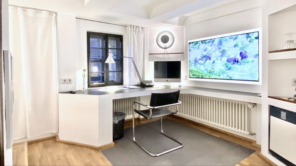 AK0QJOF+TiaoKmr2nq8YUw_thumb_2505a