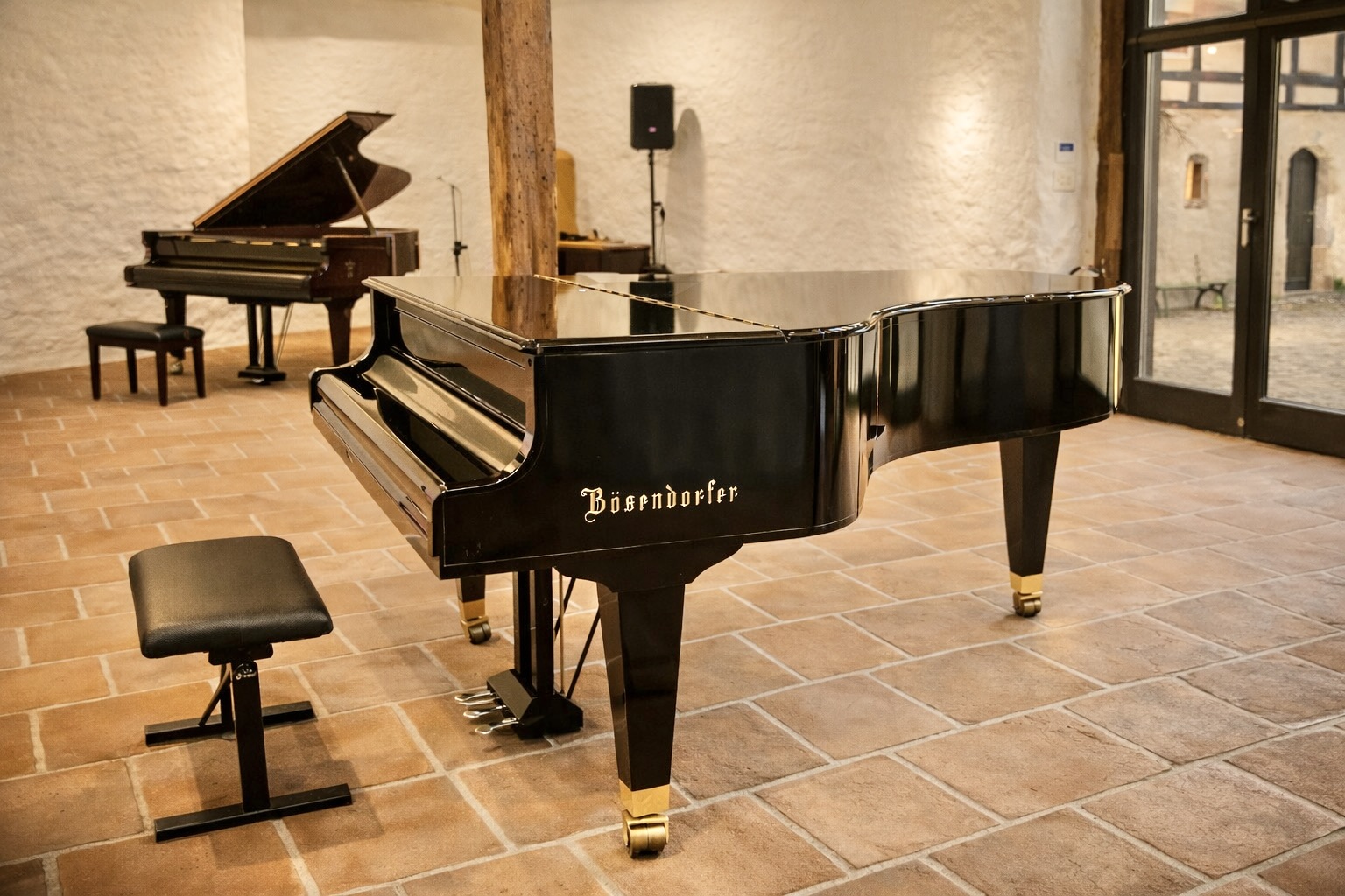 C3EC250D-73AD-435F-8764-2E016907DC41_1_201_a